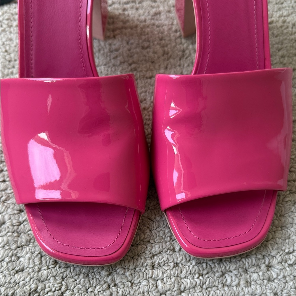 CHANEL Hot Pink Patent Leather Block Heel Mules Sandals Size 40.5 - Picture 9 of 10
